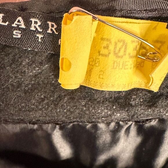 Elegant Black Layered Skirt - Picture 5 of 5